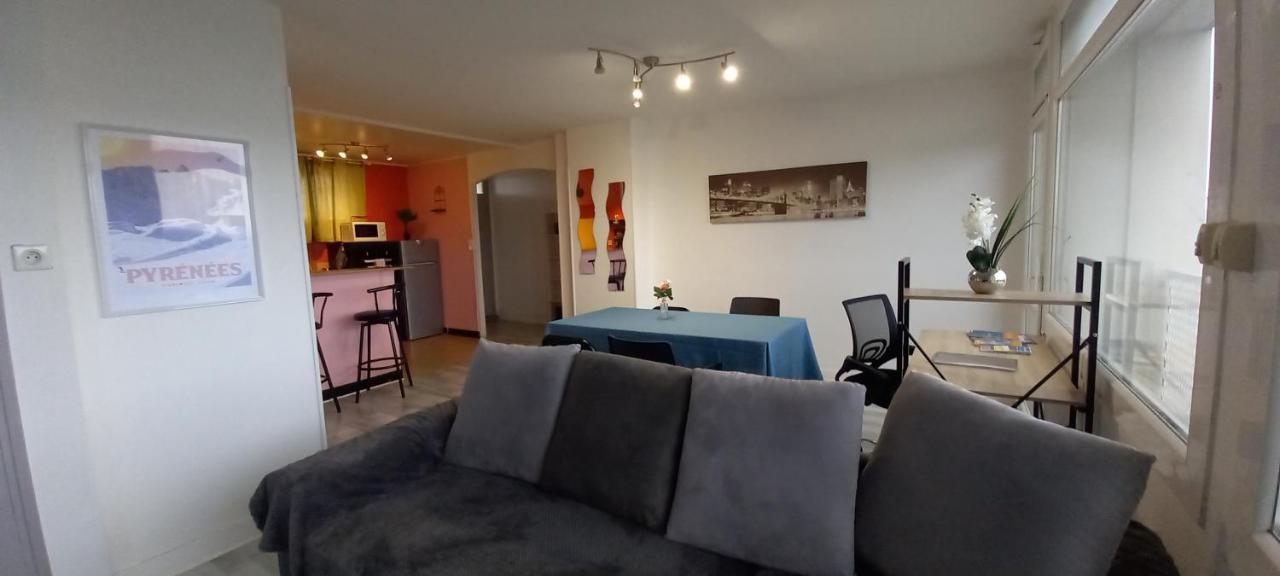 Cap Sud - 53M2- Vue Pyrenees- Hypercentre-Wifi Fibre -Nouvelle Literie Daire Tarbes Dış mekan fotoğraf